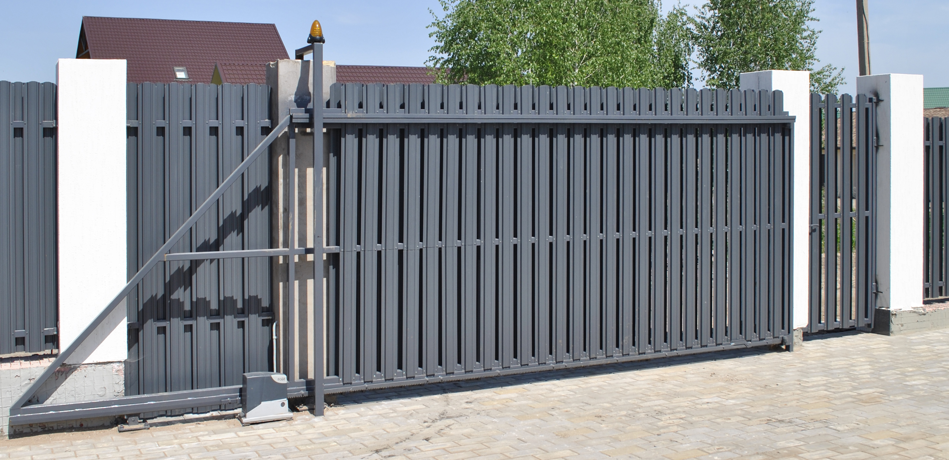 Ворота из металлического штакетника в Изобильном